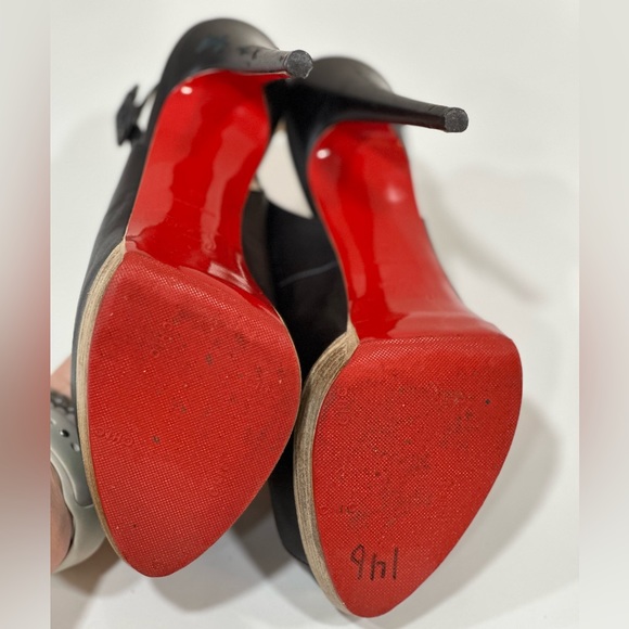 Christian Louboutin Size 10/40, slingback heel - Picture 3 of 6
